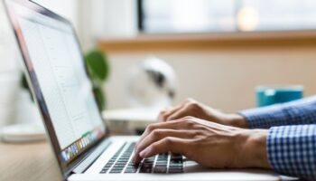 Como Descobrir O Nome Fantasia De Um Negócio Pela Razão Social?